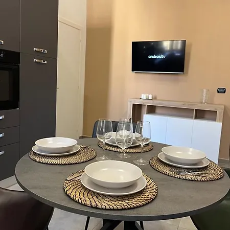 Palazzo Ferrara * Neapol